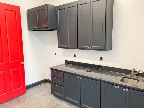 Climate Controlled Office Warehouse near I-12: 10221 Patriot Dr, Baton Rouge, LA 70816